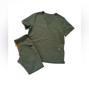 FIGS Women’s Moss Green Scrub Set Casma Three-Pocket Top L - Kade Cargo S